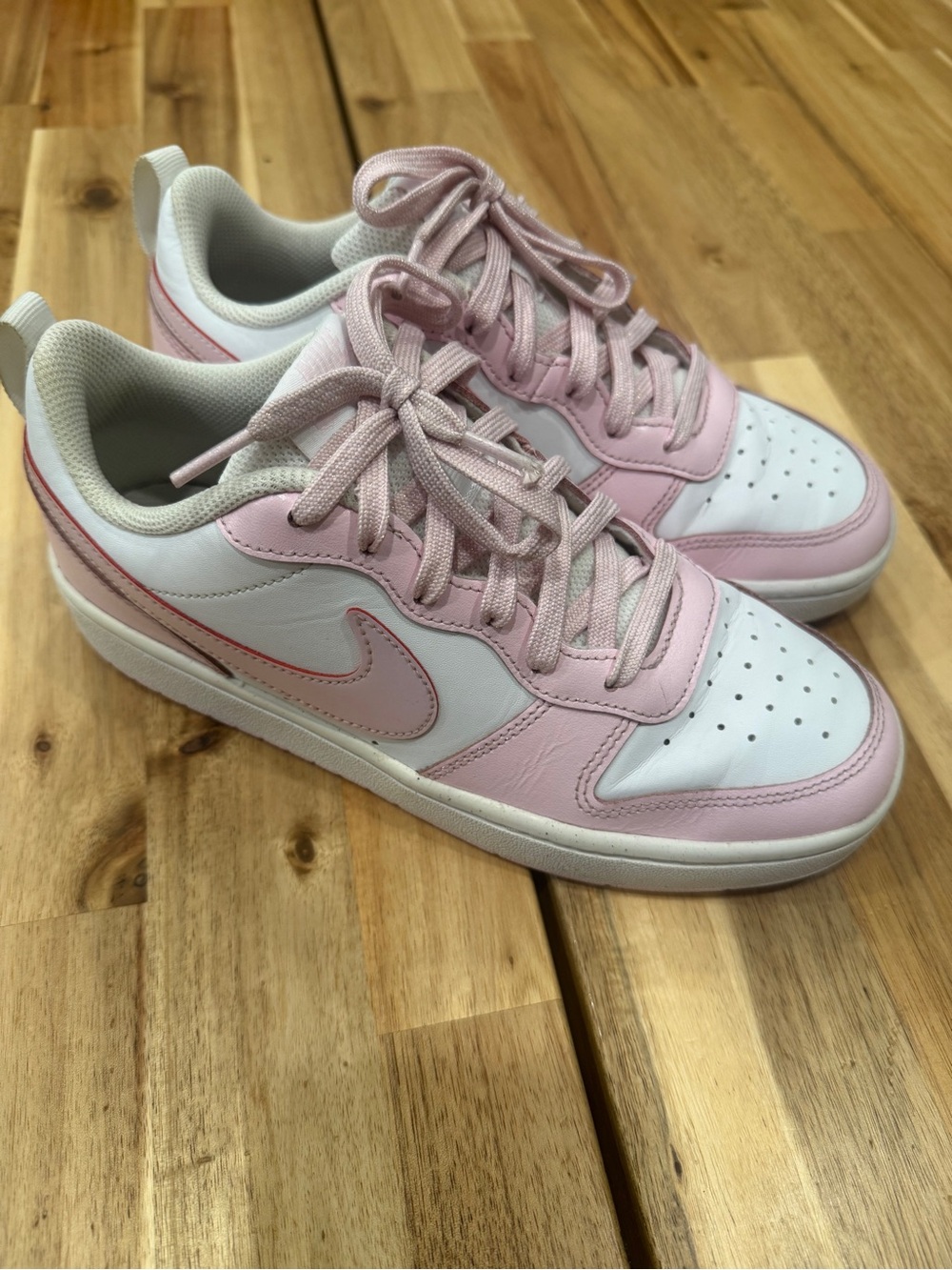 Nike borough Women’s Low-Top Sneakers - Pink/White